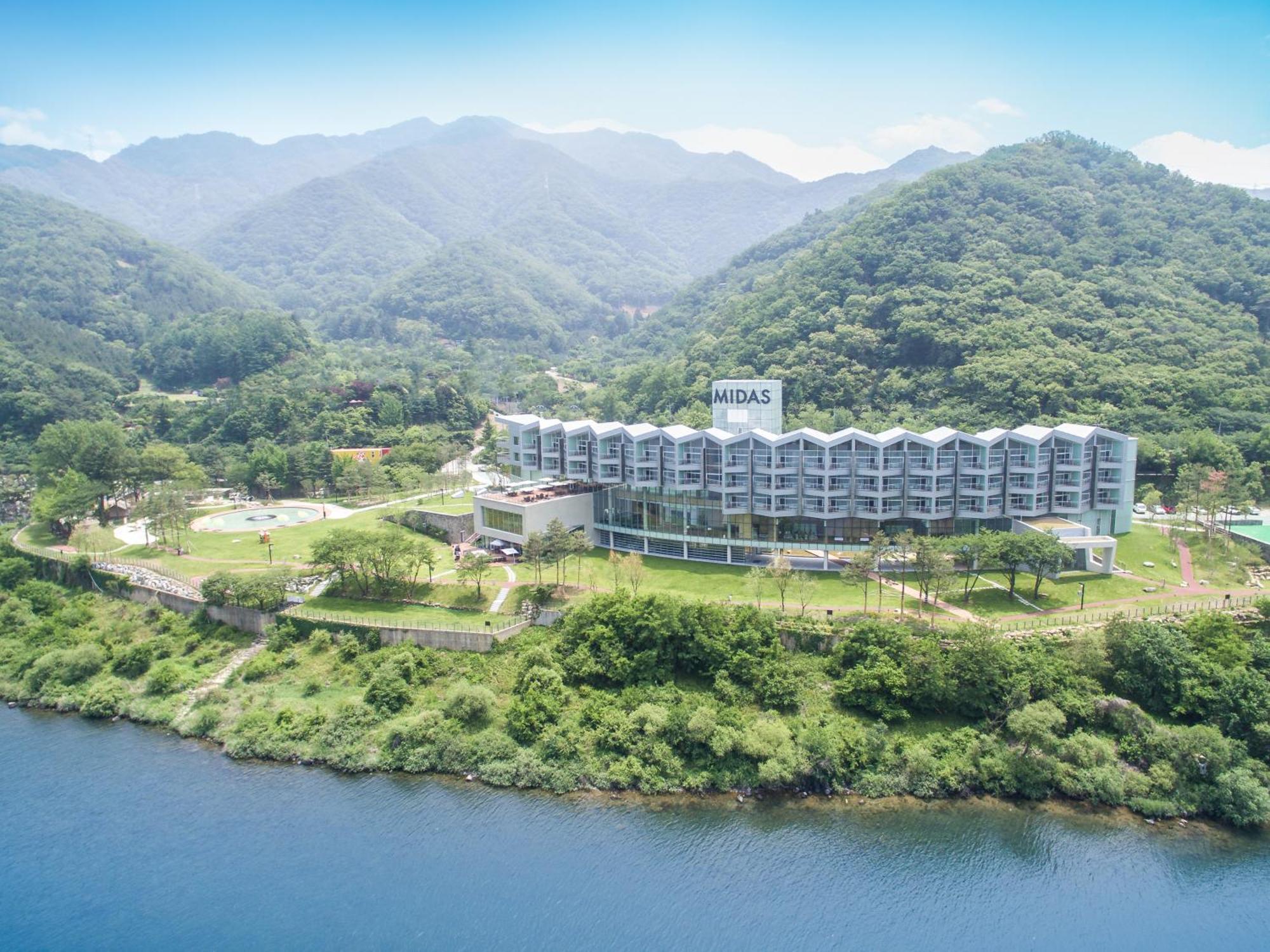 Midas Hotel & Resort Gapyeong Buitenkant foto