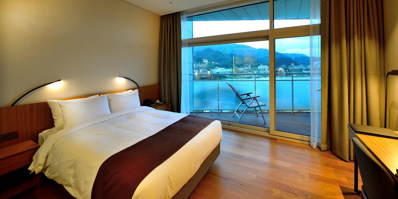 Midas Hotel & Resort Gapyeong Buitenkant foto
